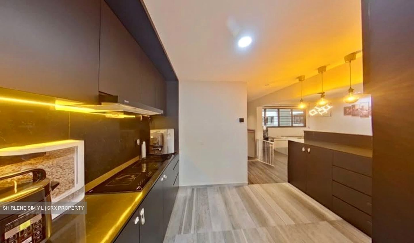 Blk 556 Jurong West Street 42 (Jurong West), HDB Executive #560572281